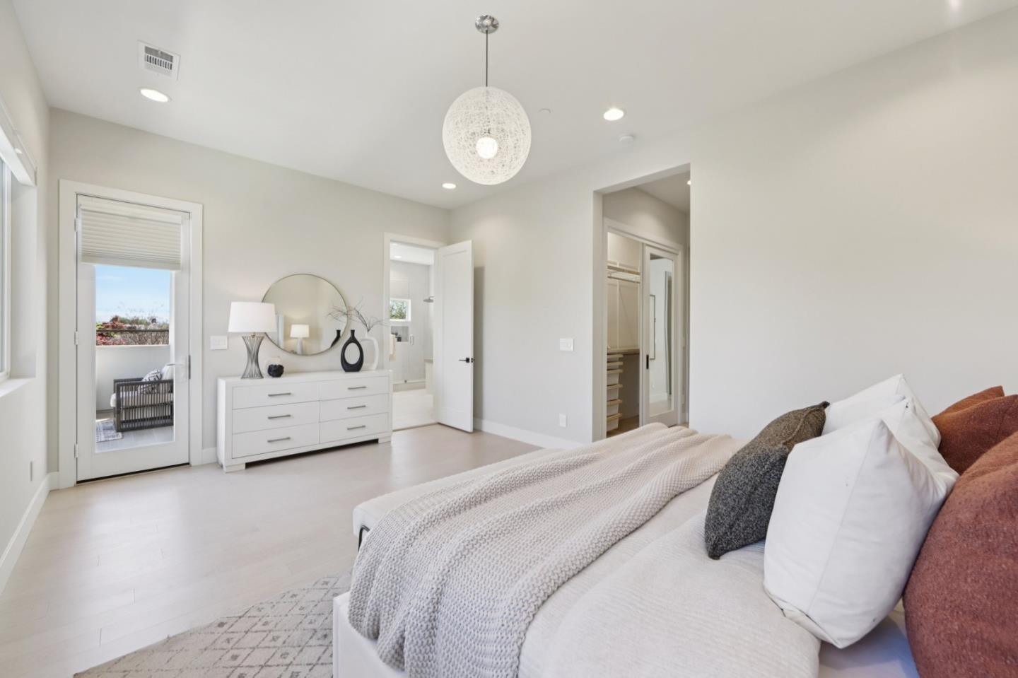 2446 Westgate Avenue