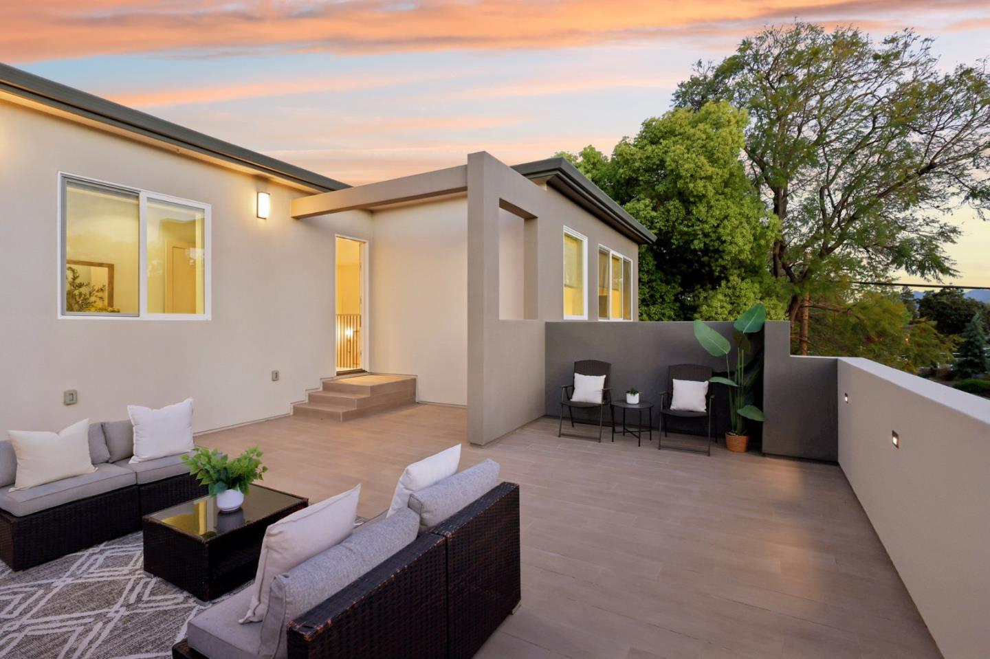 2446 Westgate Avenue