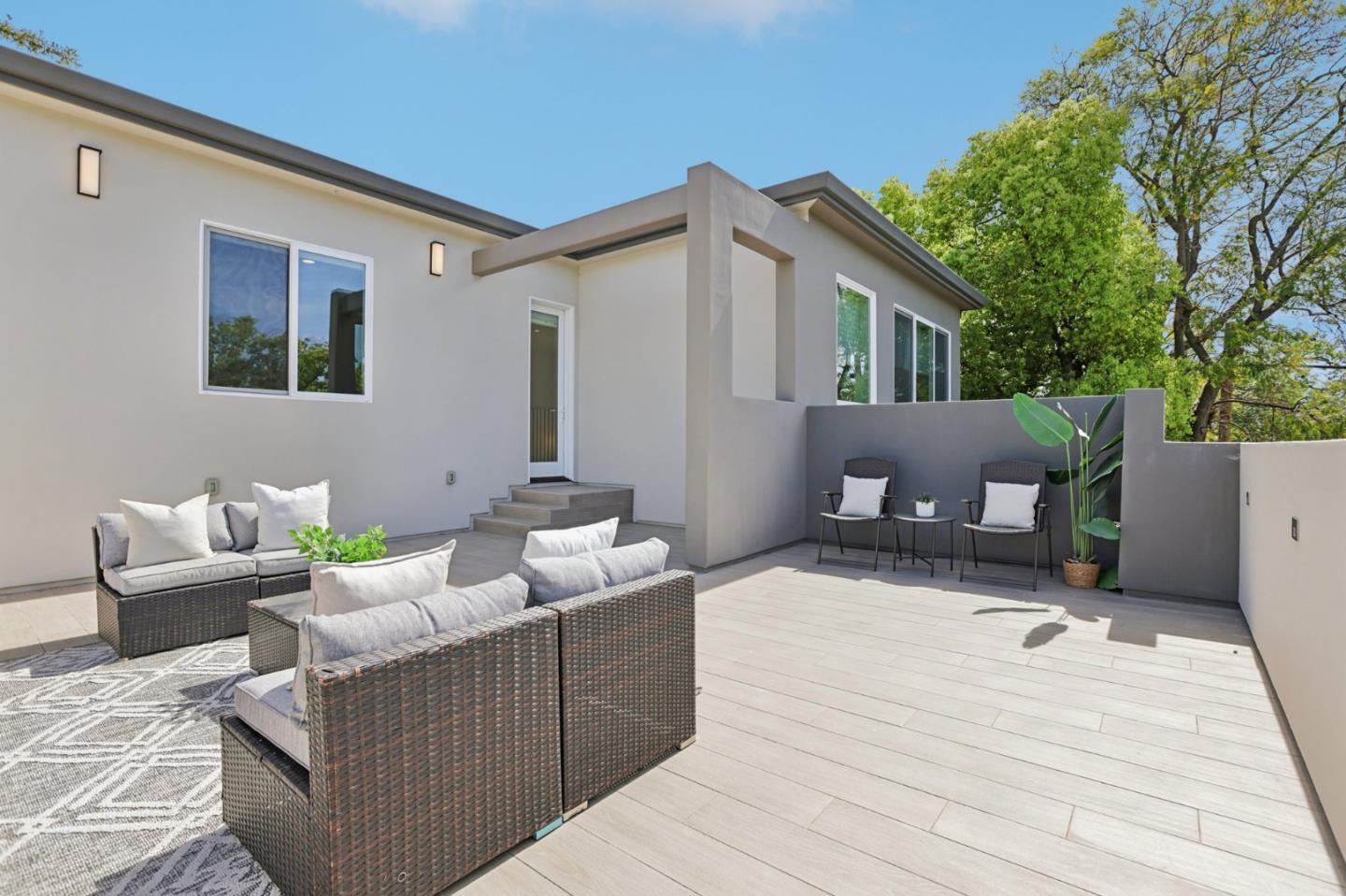 2446 Westgate Avenue