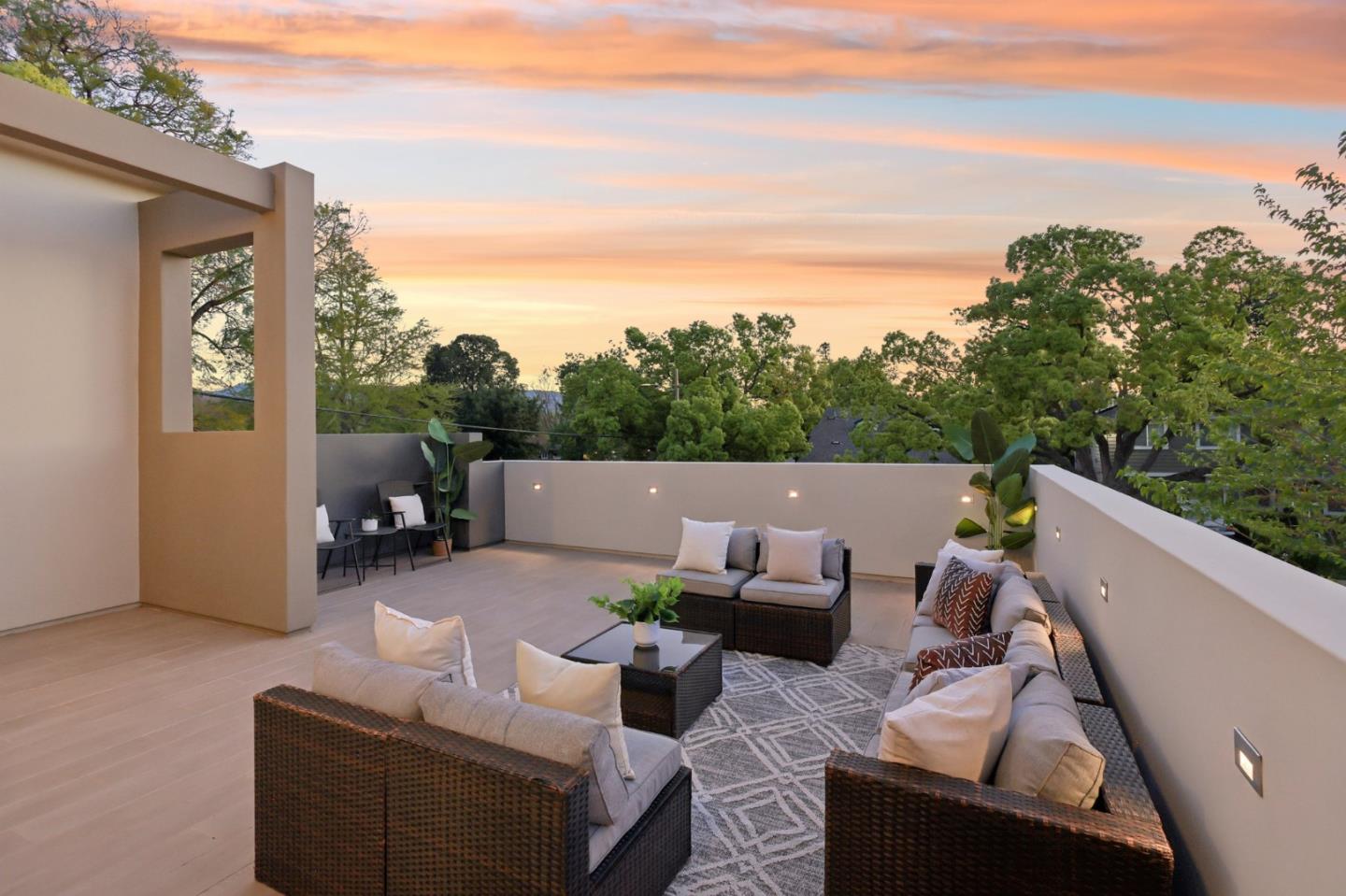 2446 Westgate Avenue