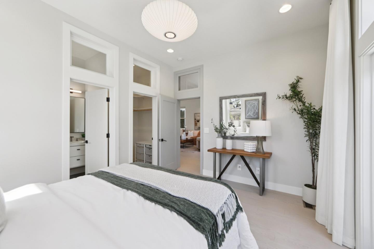 2446 Westgate Avenue