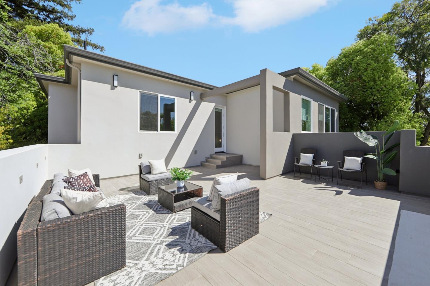 2446 Westgate Avenue