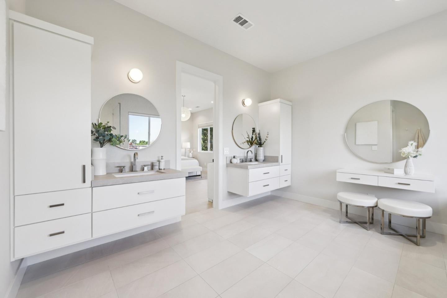 2446 Westgate Avenue