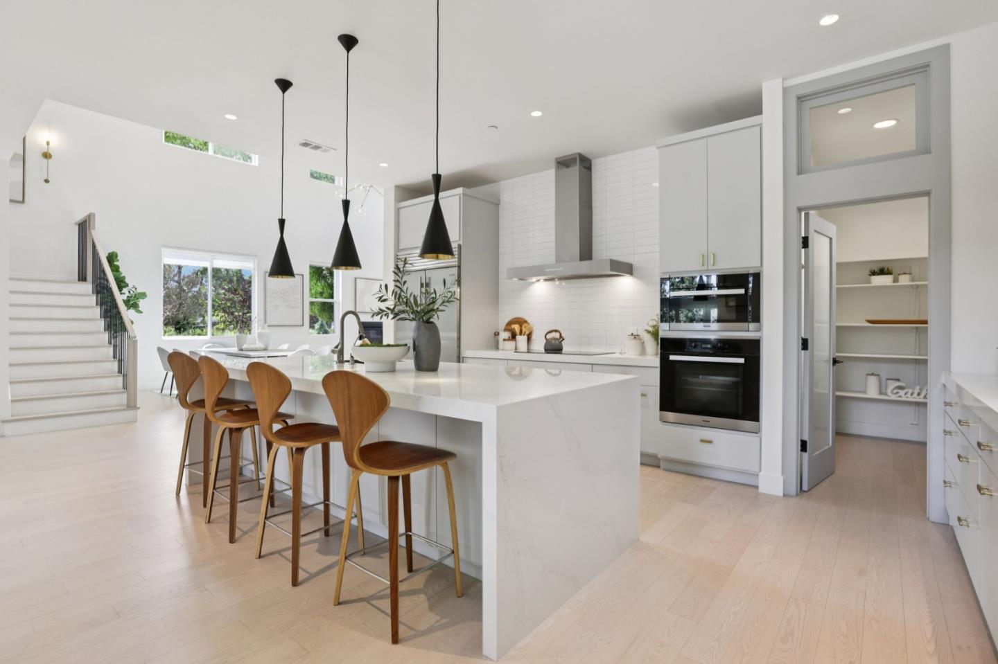 2446 Westgate Avenue