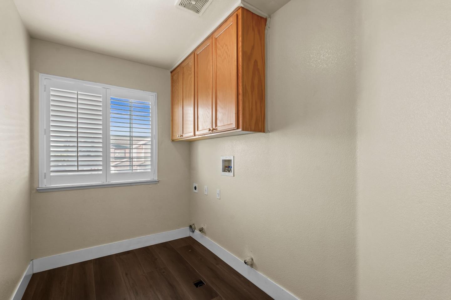 5071 Moorcroft Circle