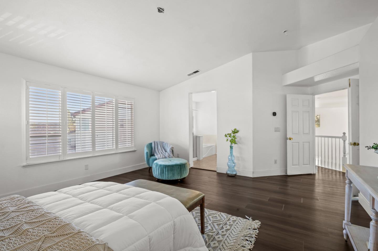 5071 Moorcroft Circle