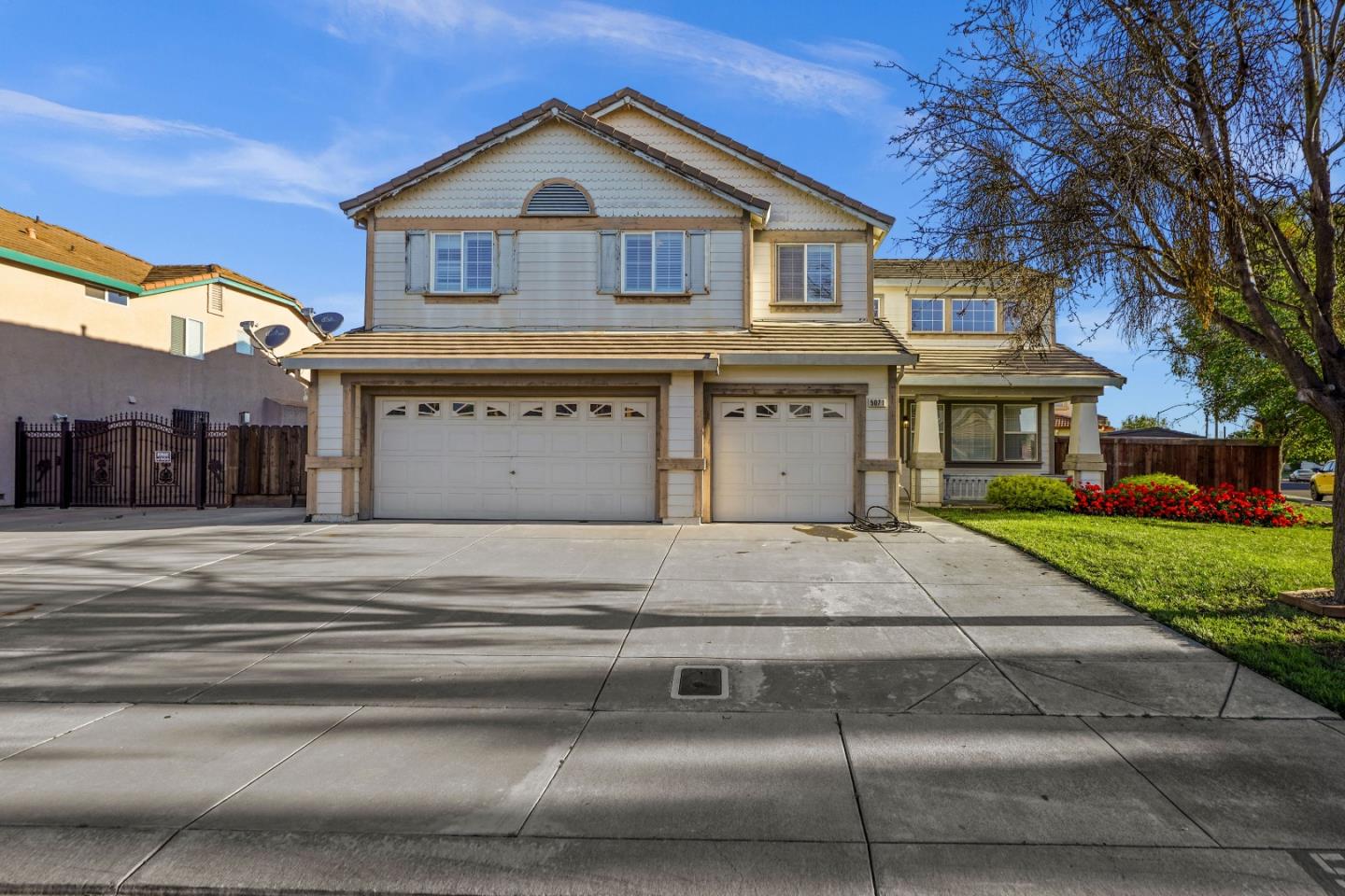 5071 Moorcroft Circle