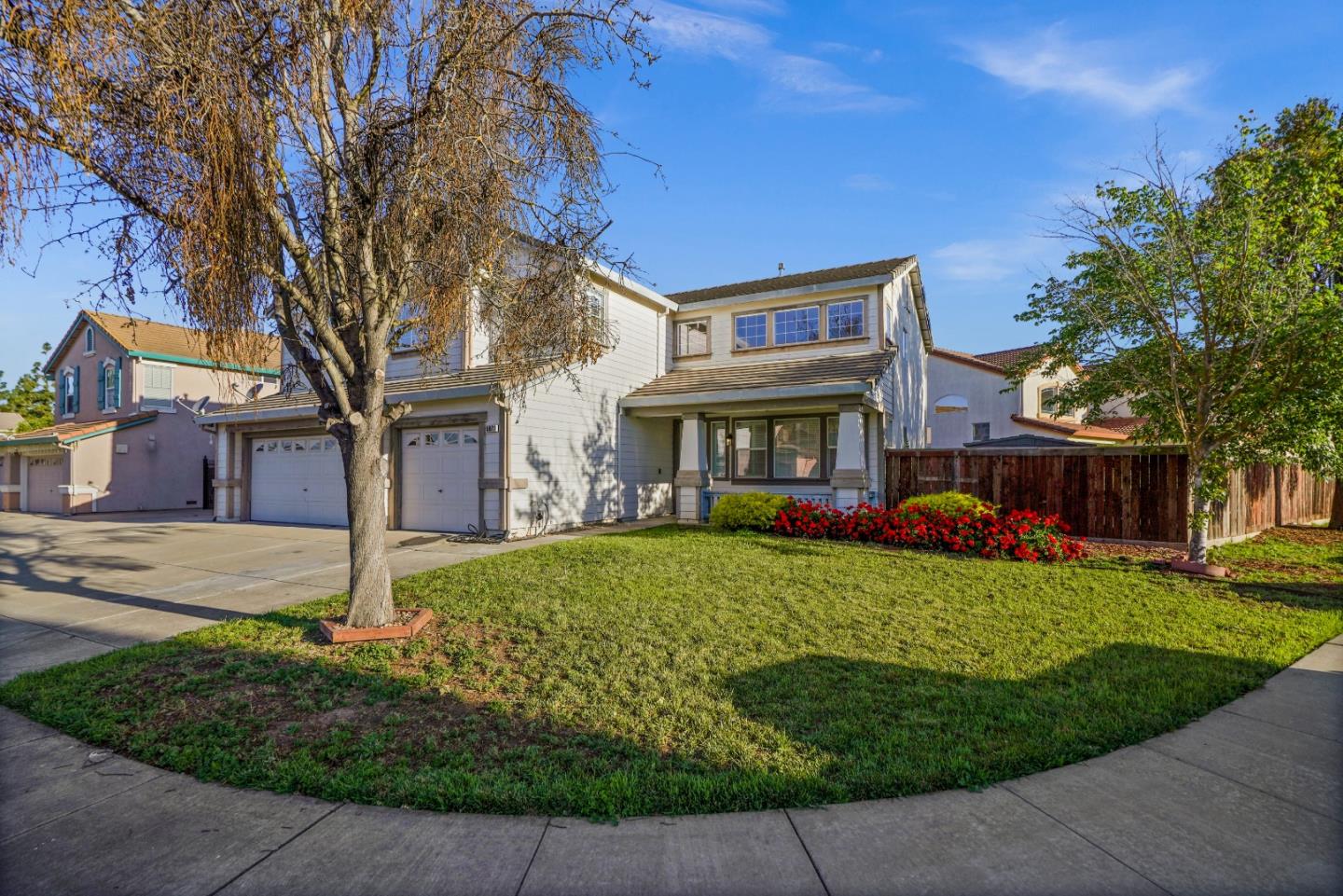 5071 Moorcroft Circle