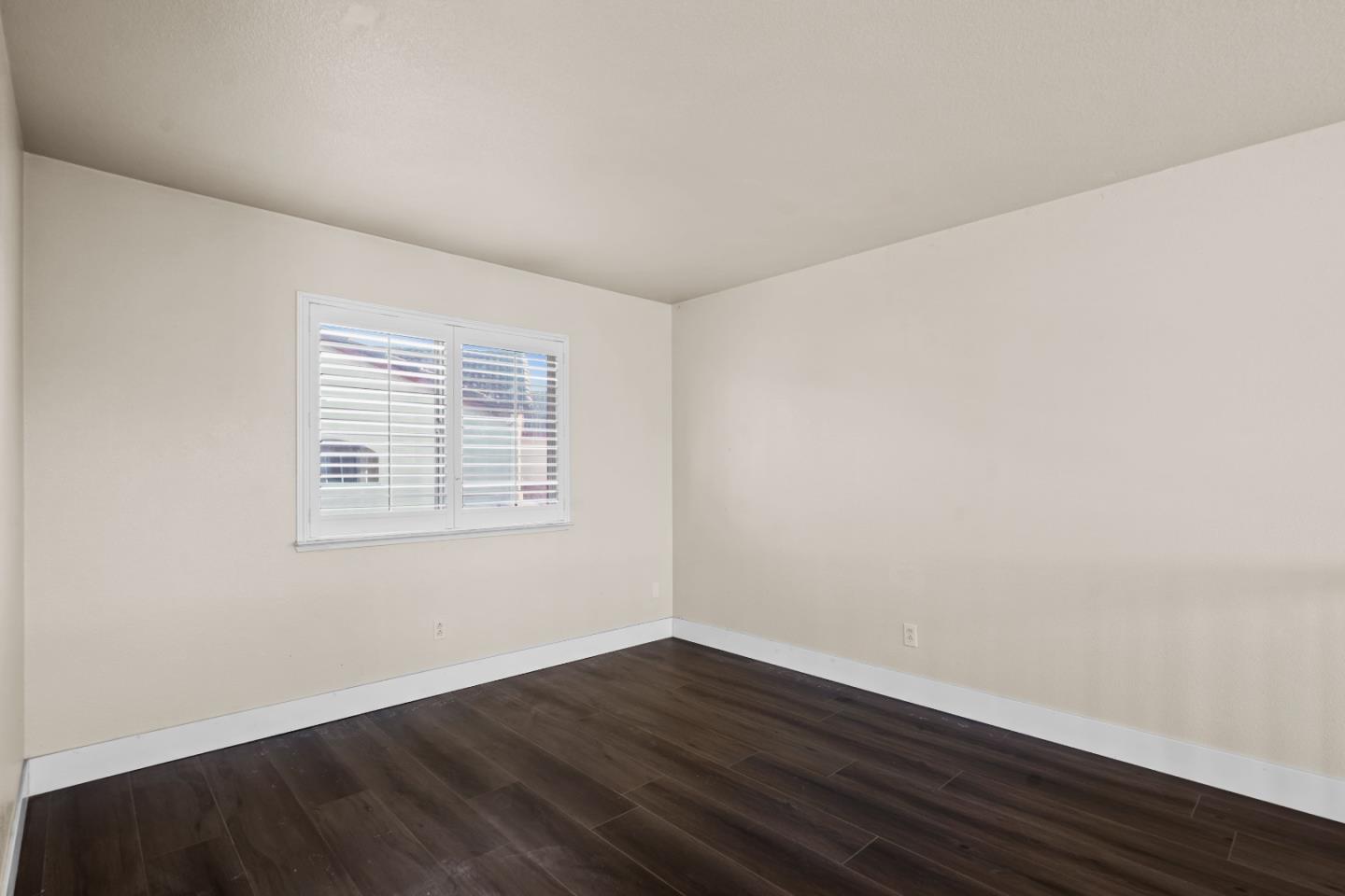 5071 Moorcroft Circle