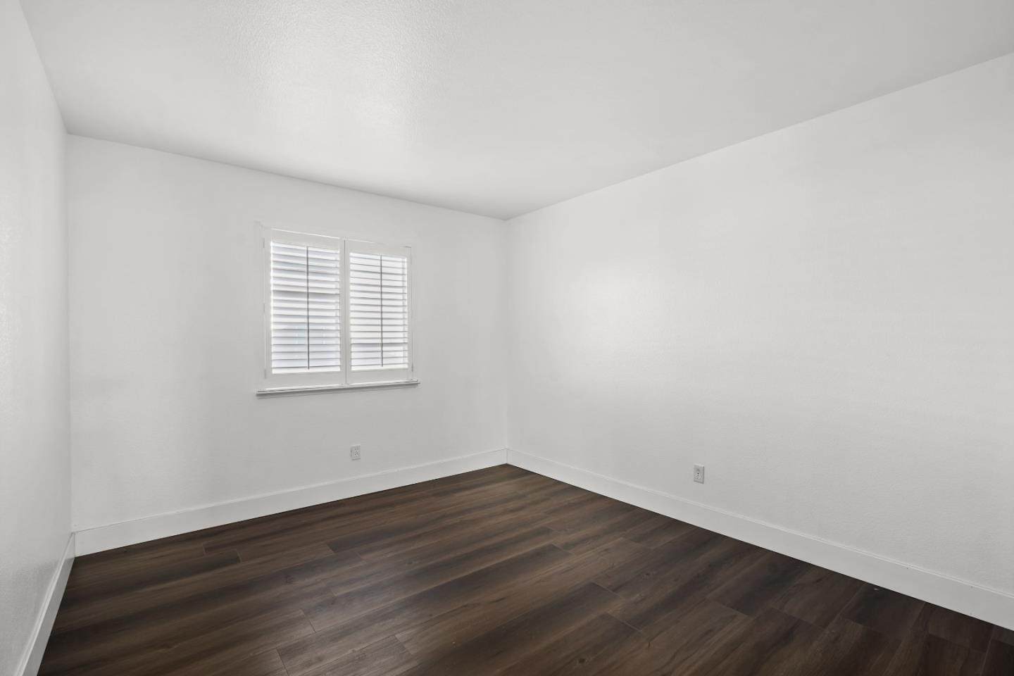 5071 Moorcroft Circle