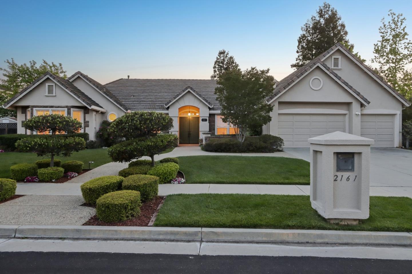 2161 Shadow Ridge Way