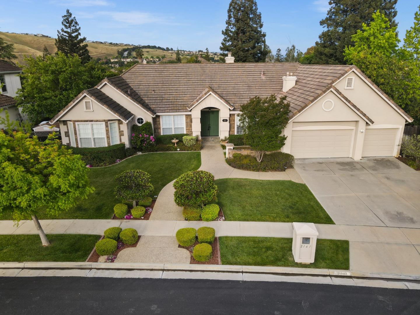 2161 Shadow Ridge Way