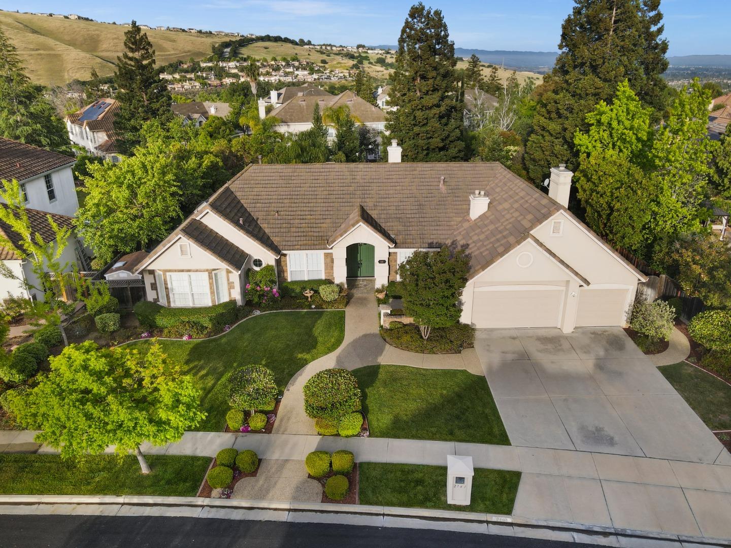 2161 Shadow Ridge Way