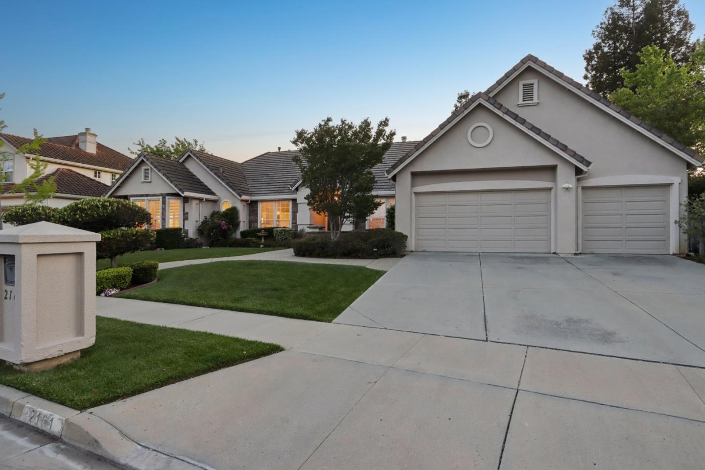 2161 Shadow Ridge Way