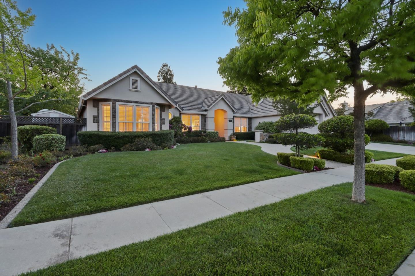 2161 Shadow Ridge Way