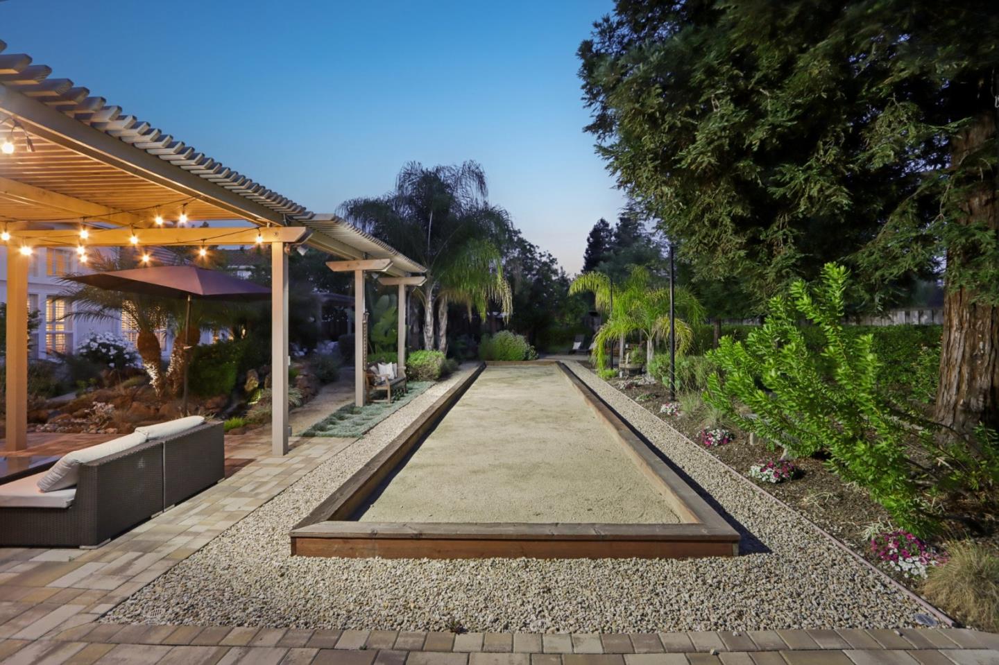 2161 Shadow Ridge Way