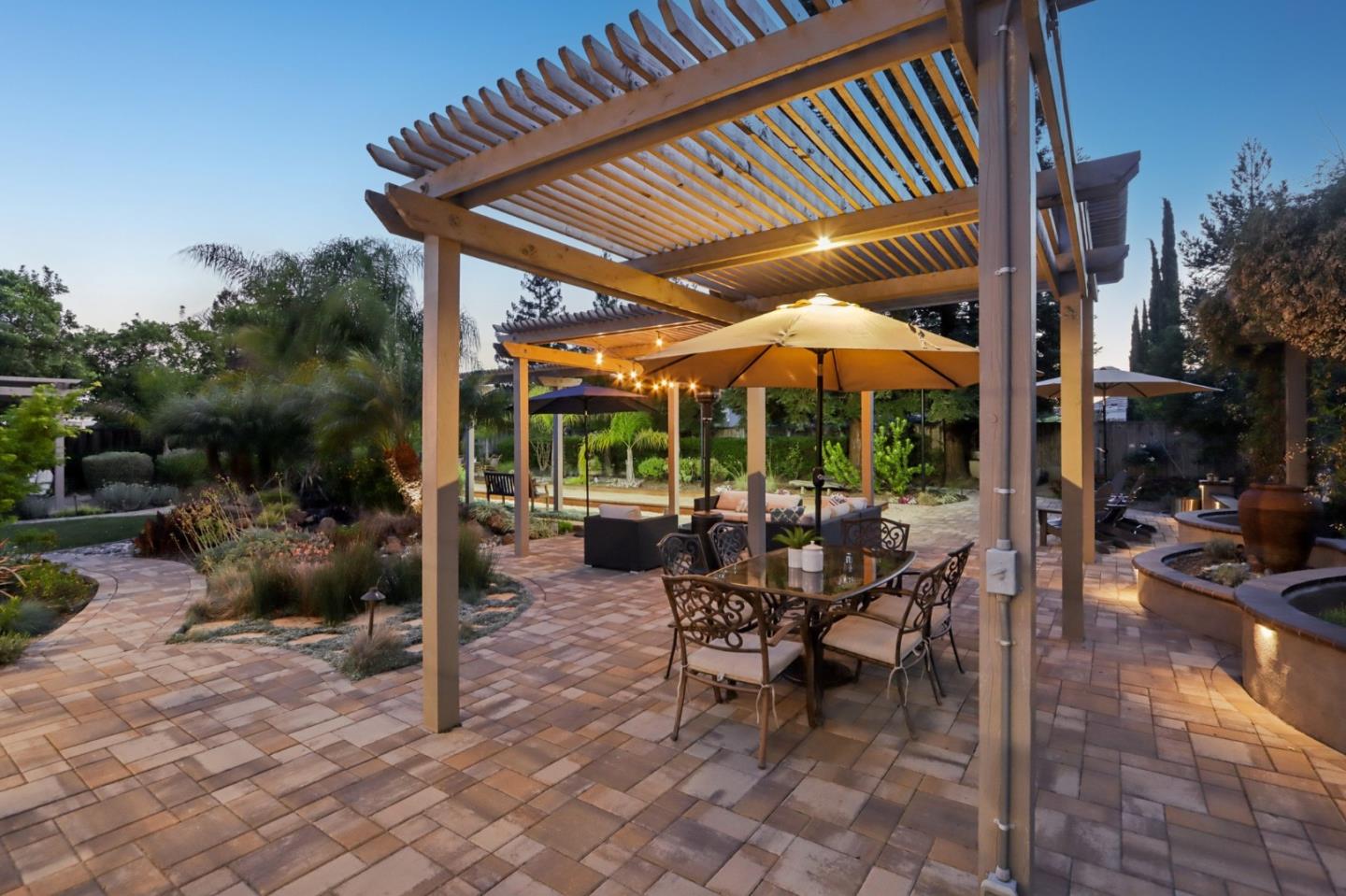 2161 Shadow Ridge Way