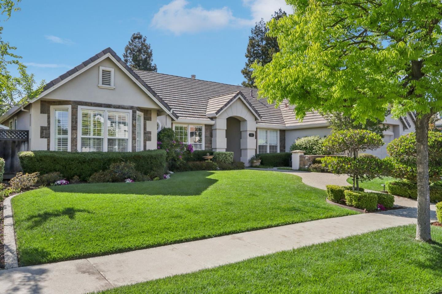 2161 Shadow Ridge Way