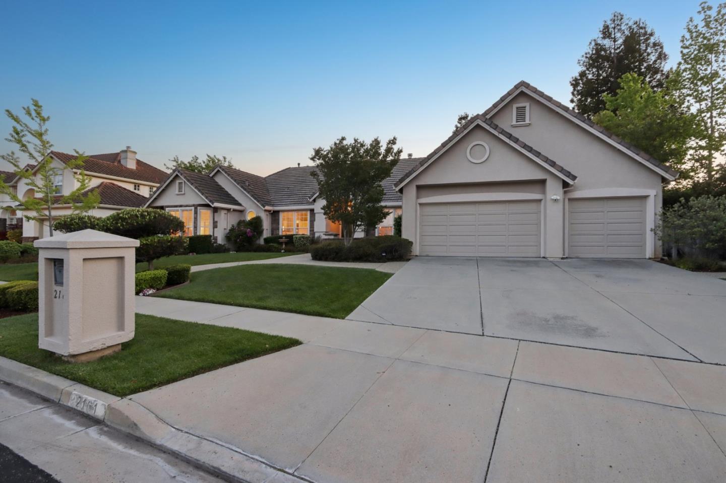 2161 Shadow Ridge Way