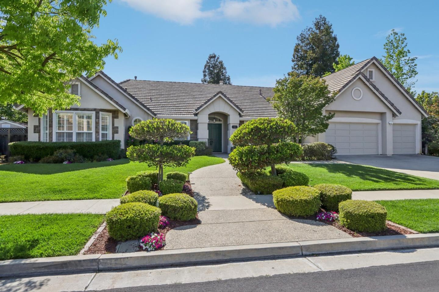 2161 Shadow Ridge Way