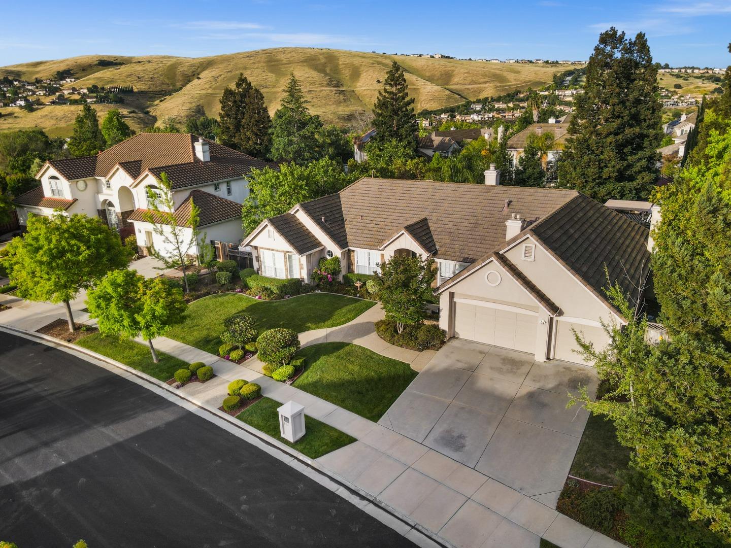 2161 Shadow Ridge Way