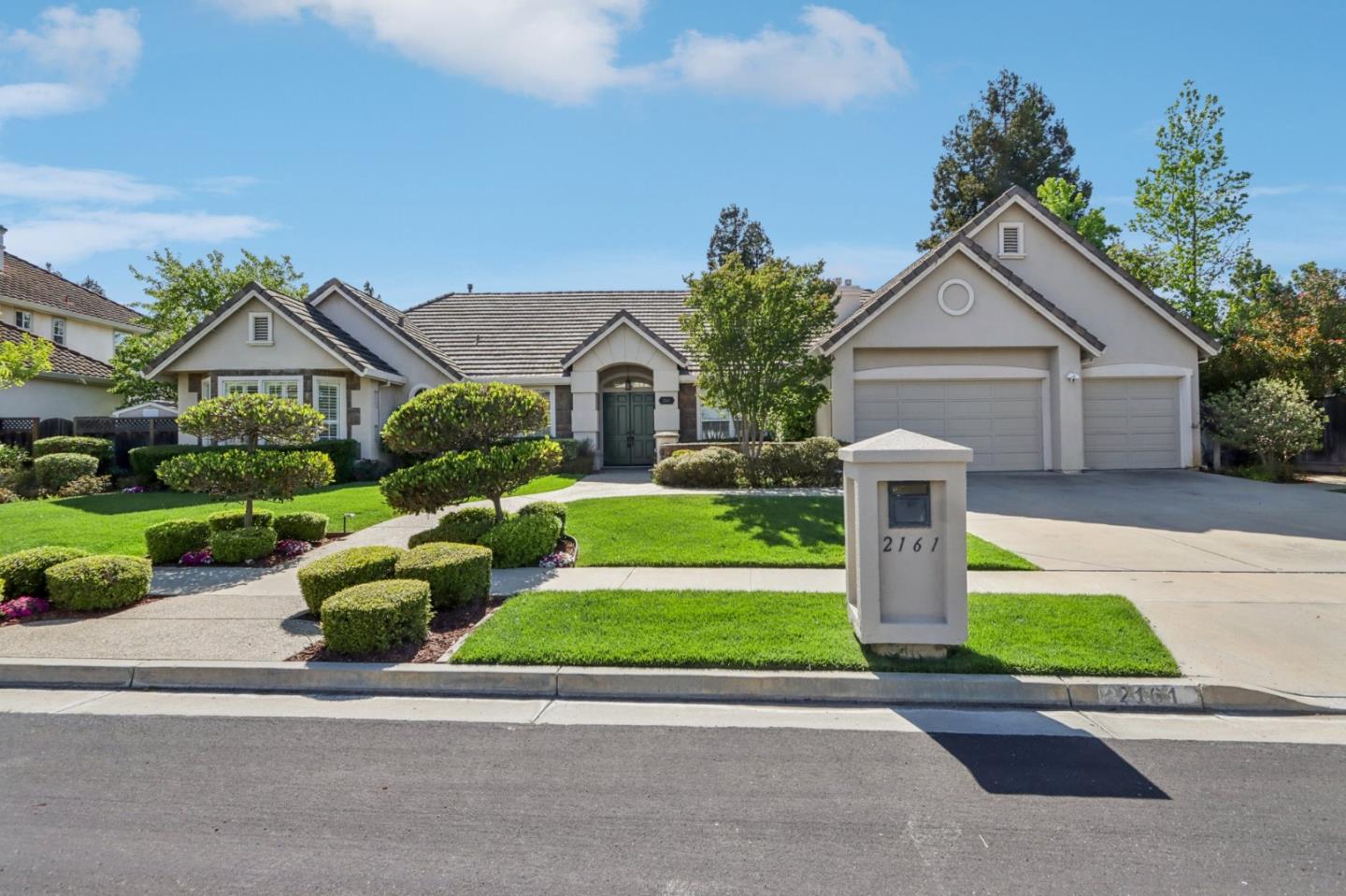 2161 Shadow Ridge Way