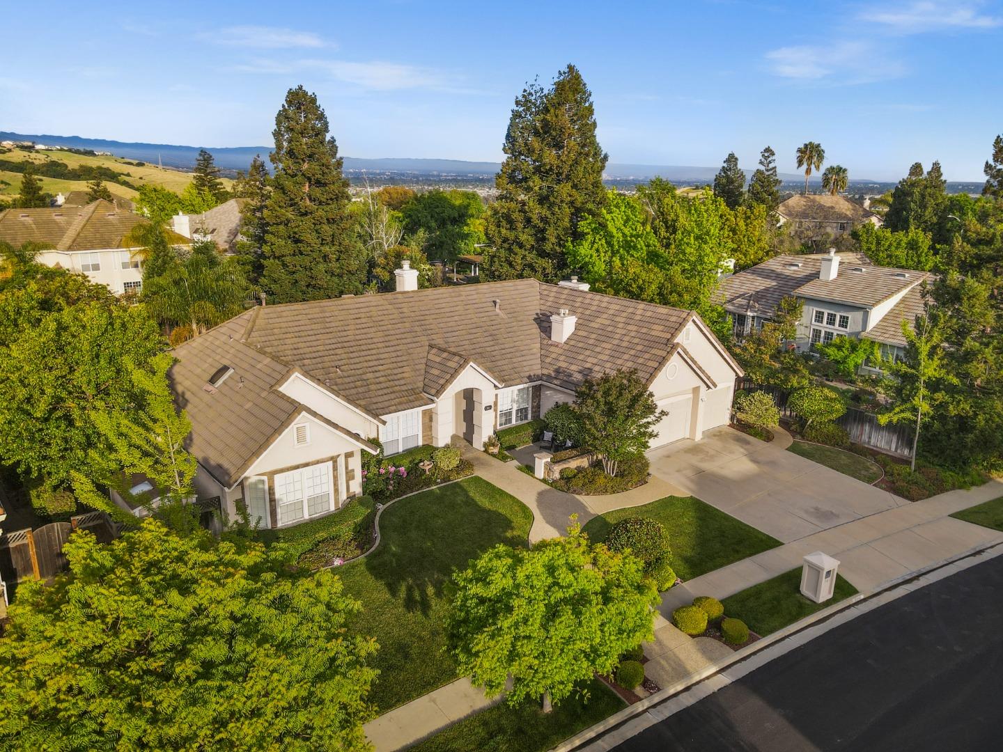 2161 Shadow Ridge Way