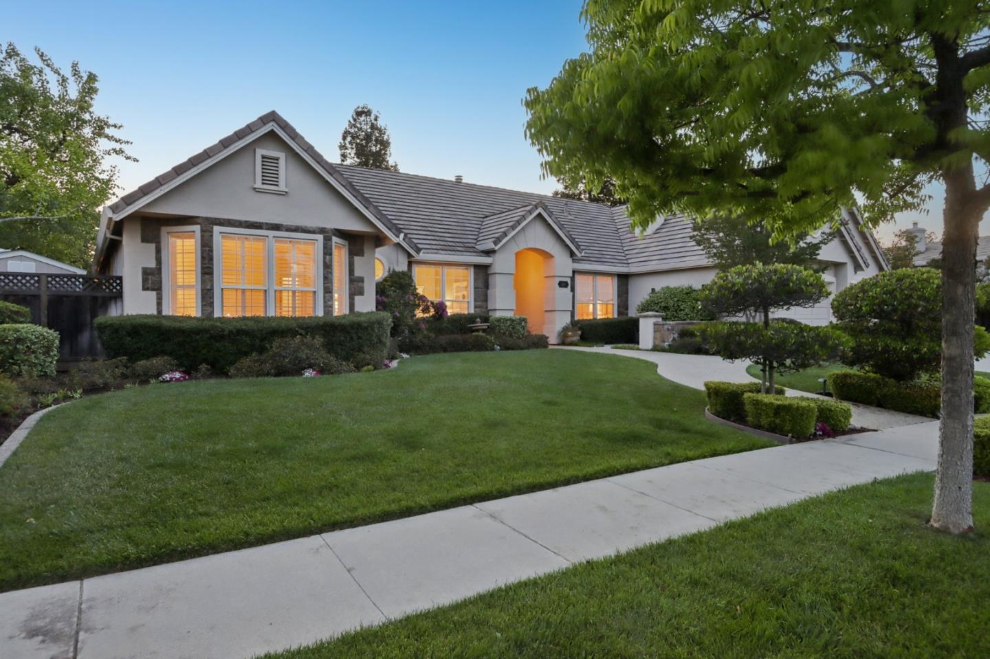 2161 Shadow Ridge Way