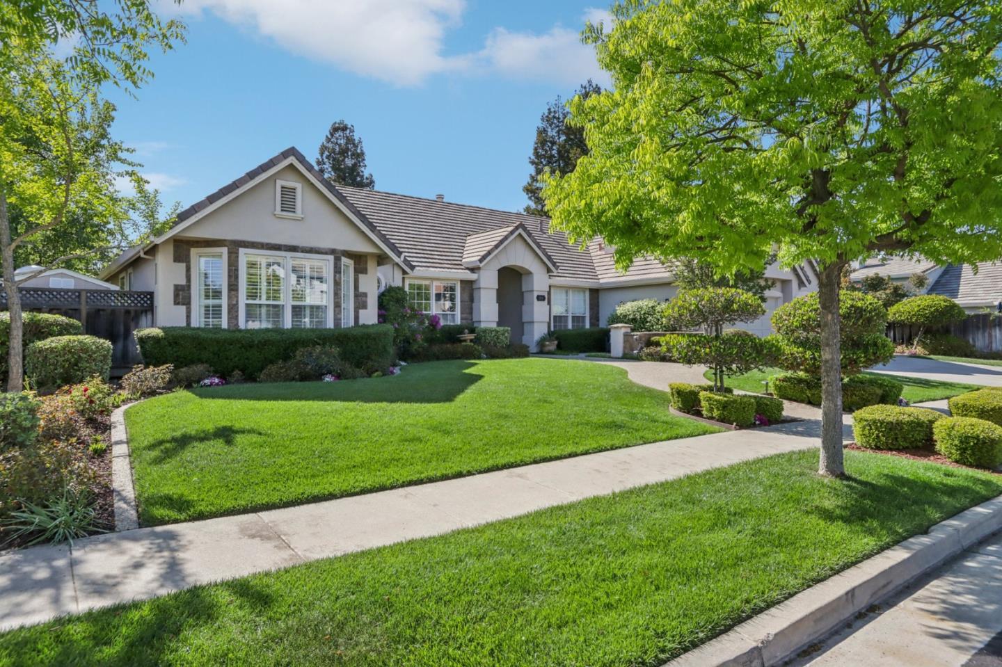 2161 Shadow Ridge Way