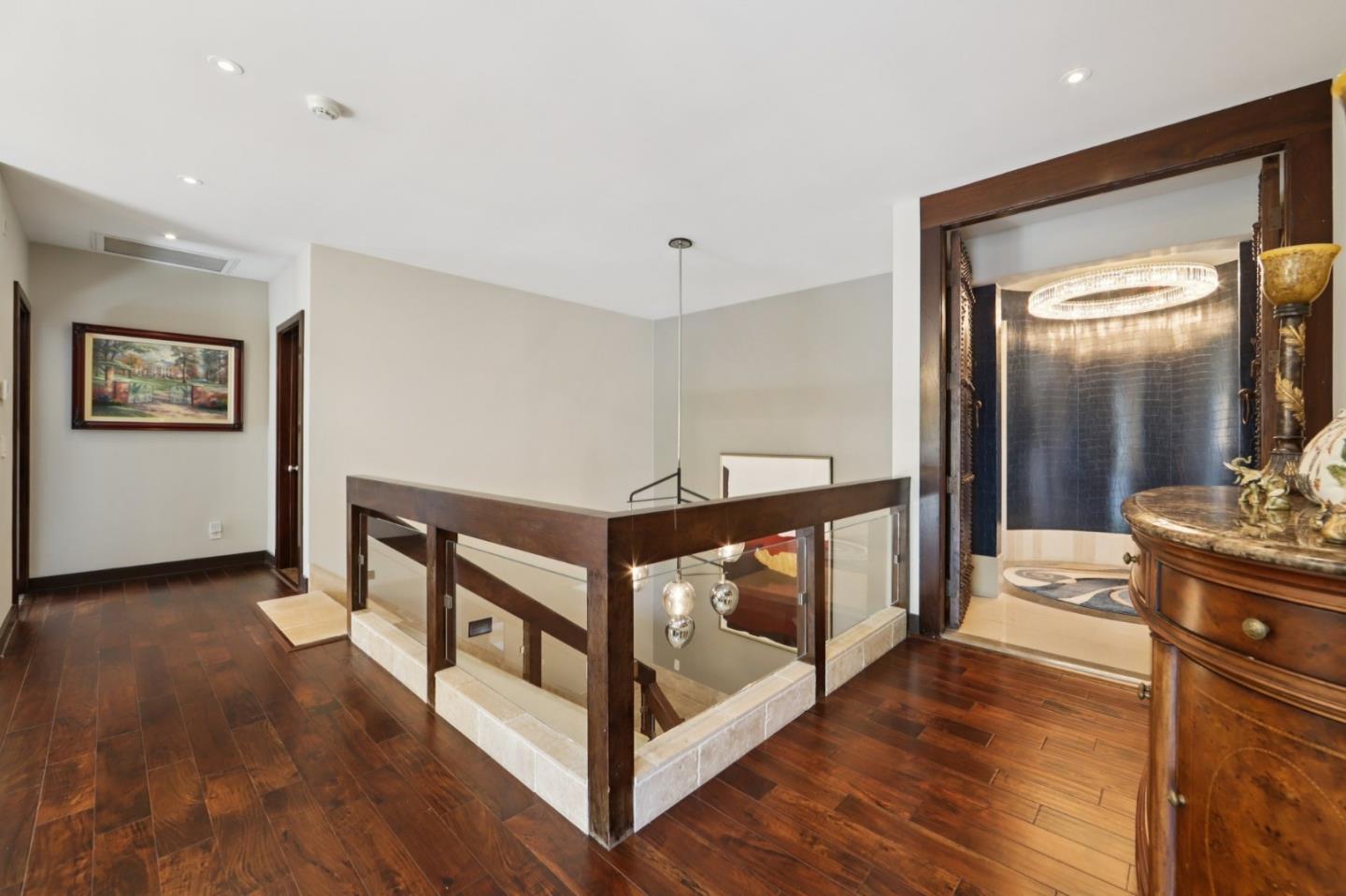 4903 Eastbourne Court