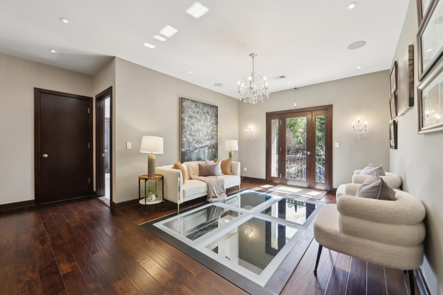 4903 Eastbourne Court