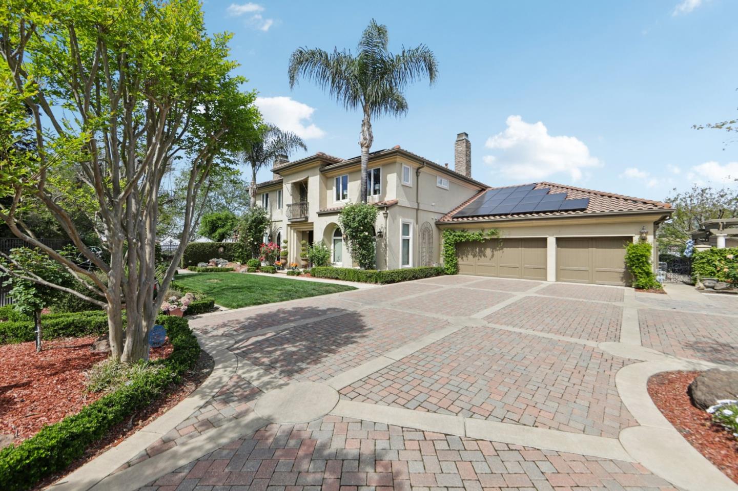 4903 Eastbourne Court