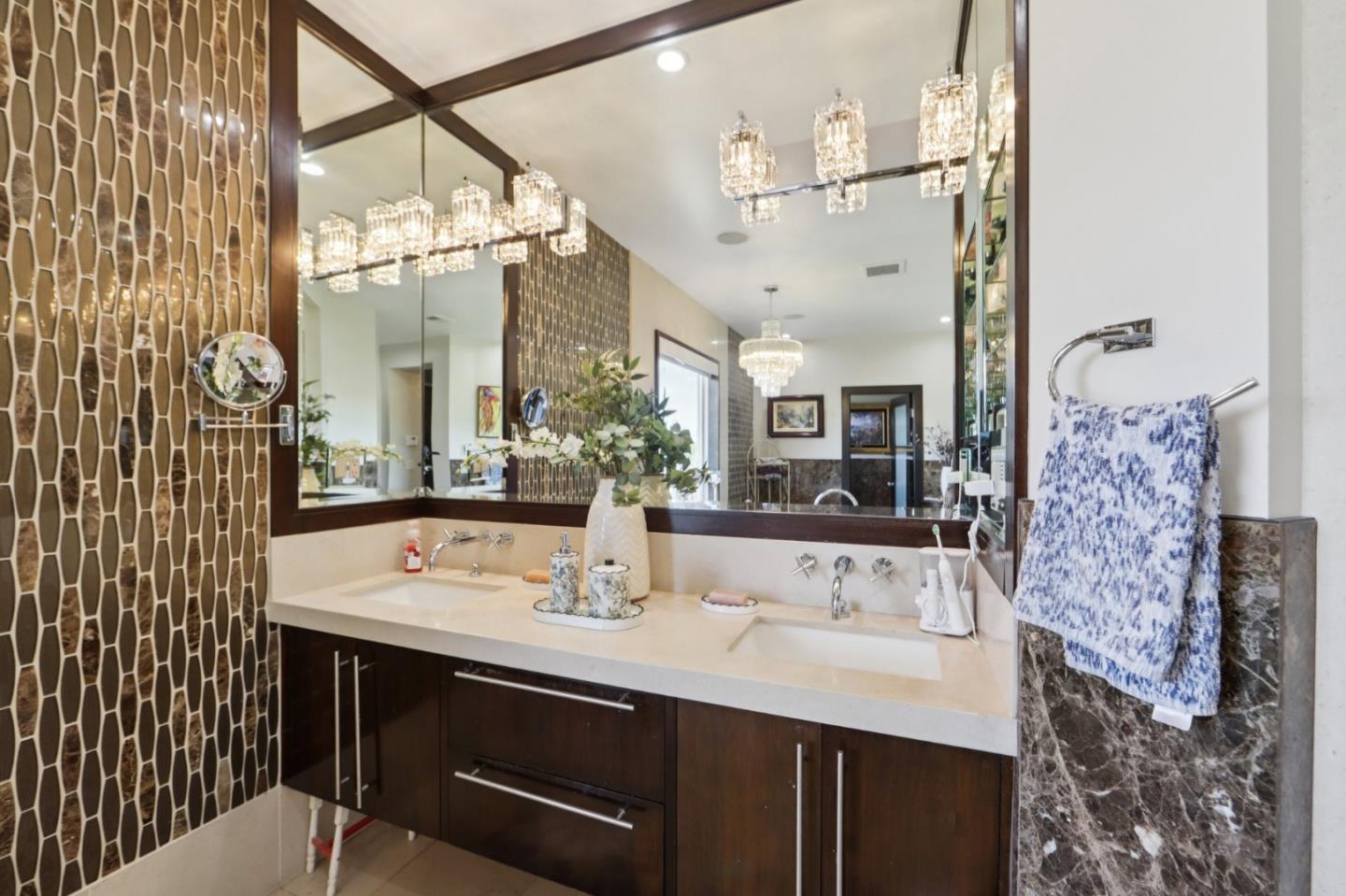 4903 Eastbourne Court