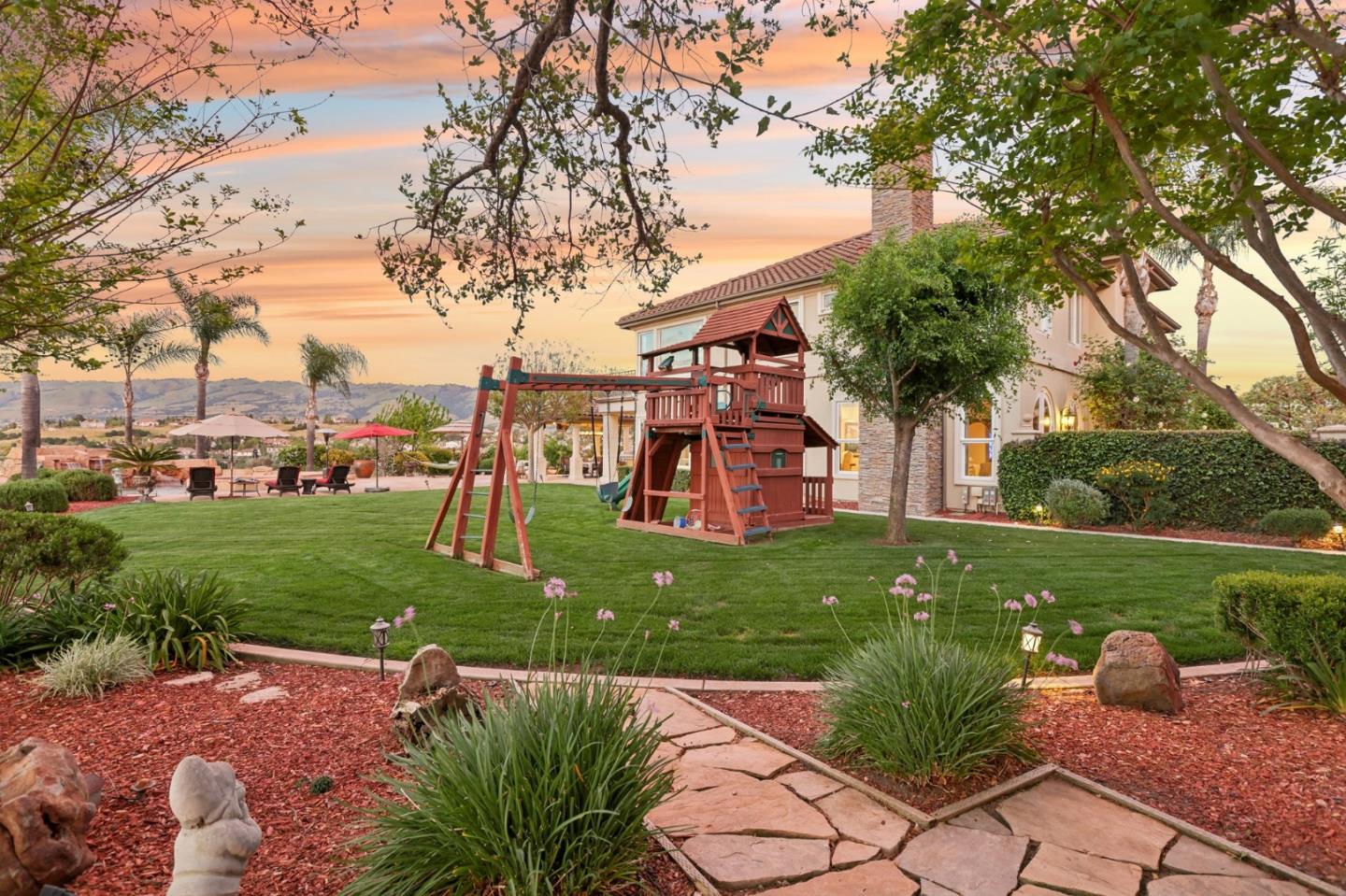 4903 Eastbourne Court