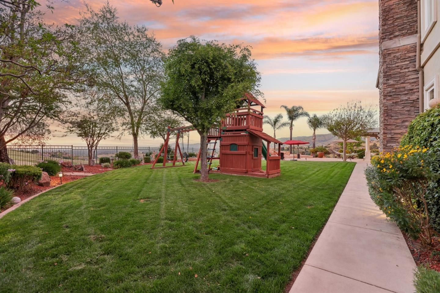 4903 Eastbourne Court