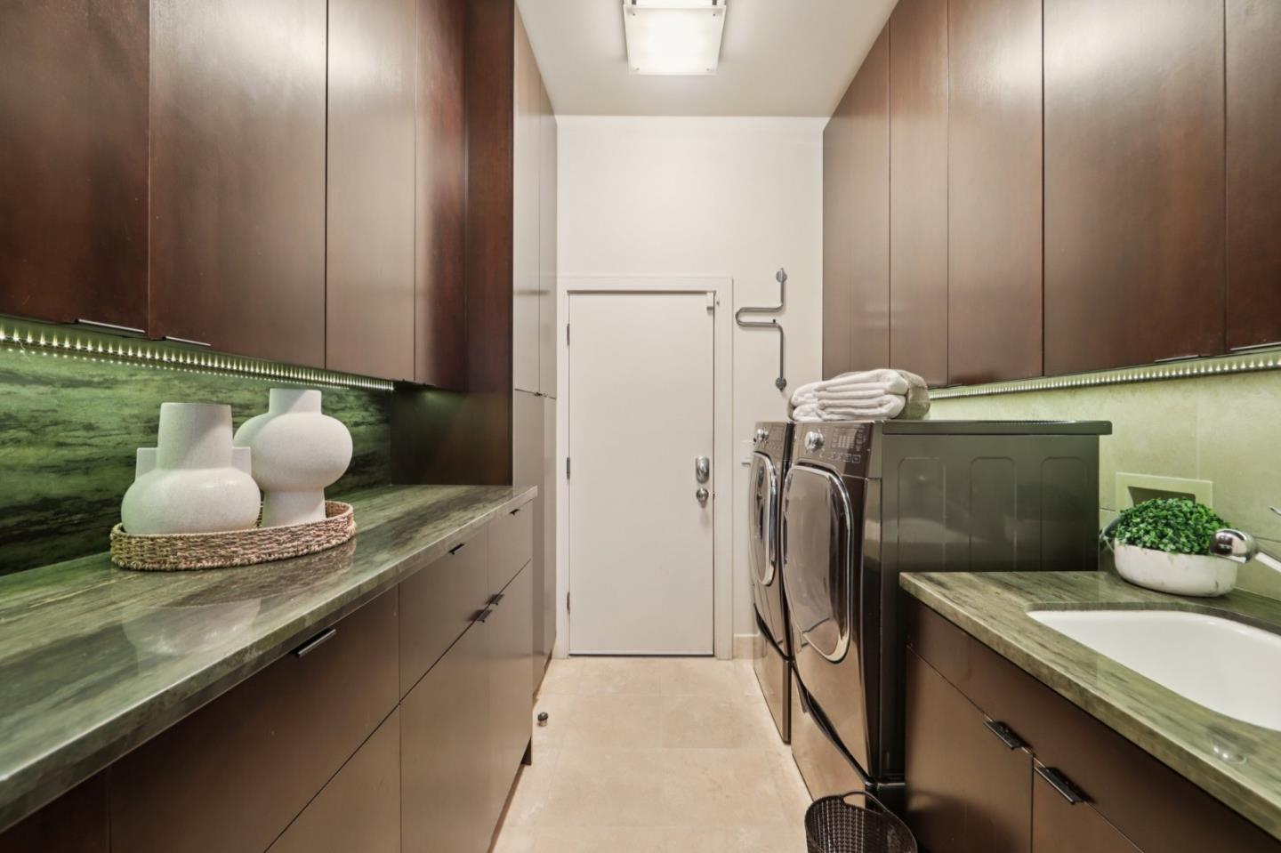 4903 Eastbourne Court