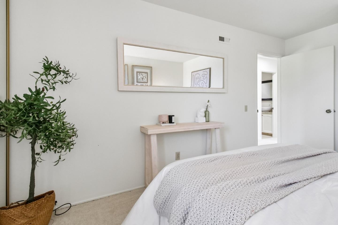 3393 Belgrove Circle