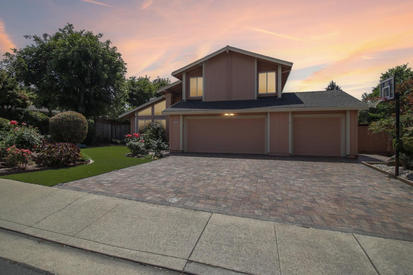 3393 Belgrove Circle