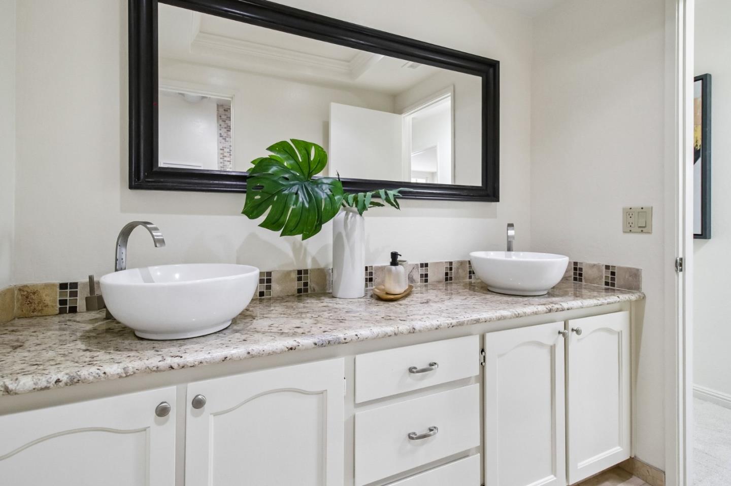 3393 Belgrove Circle