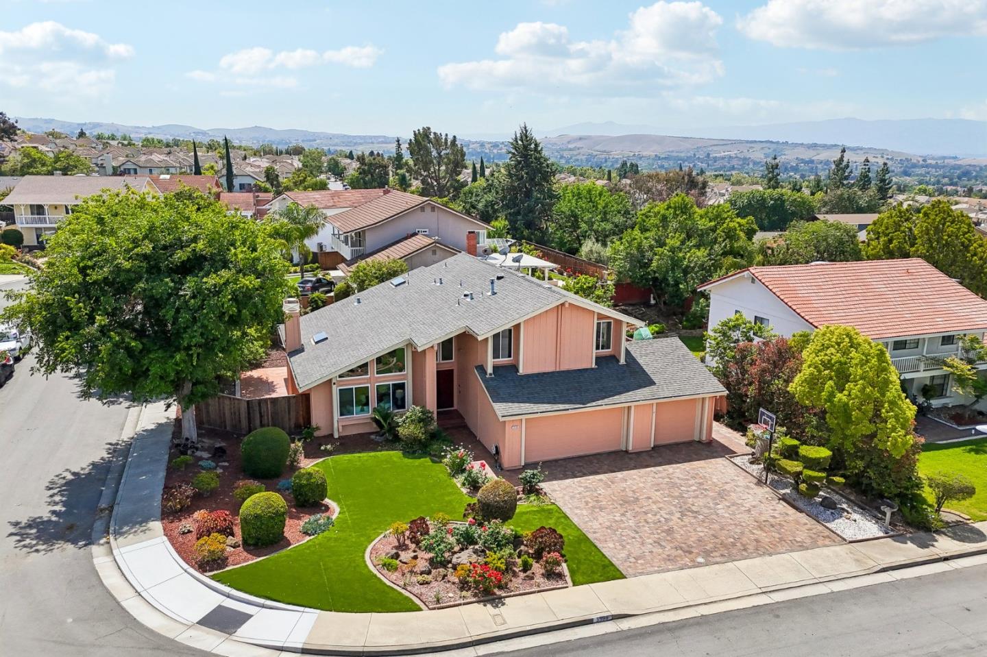 3393 Belgrove Circle