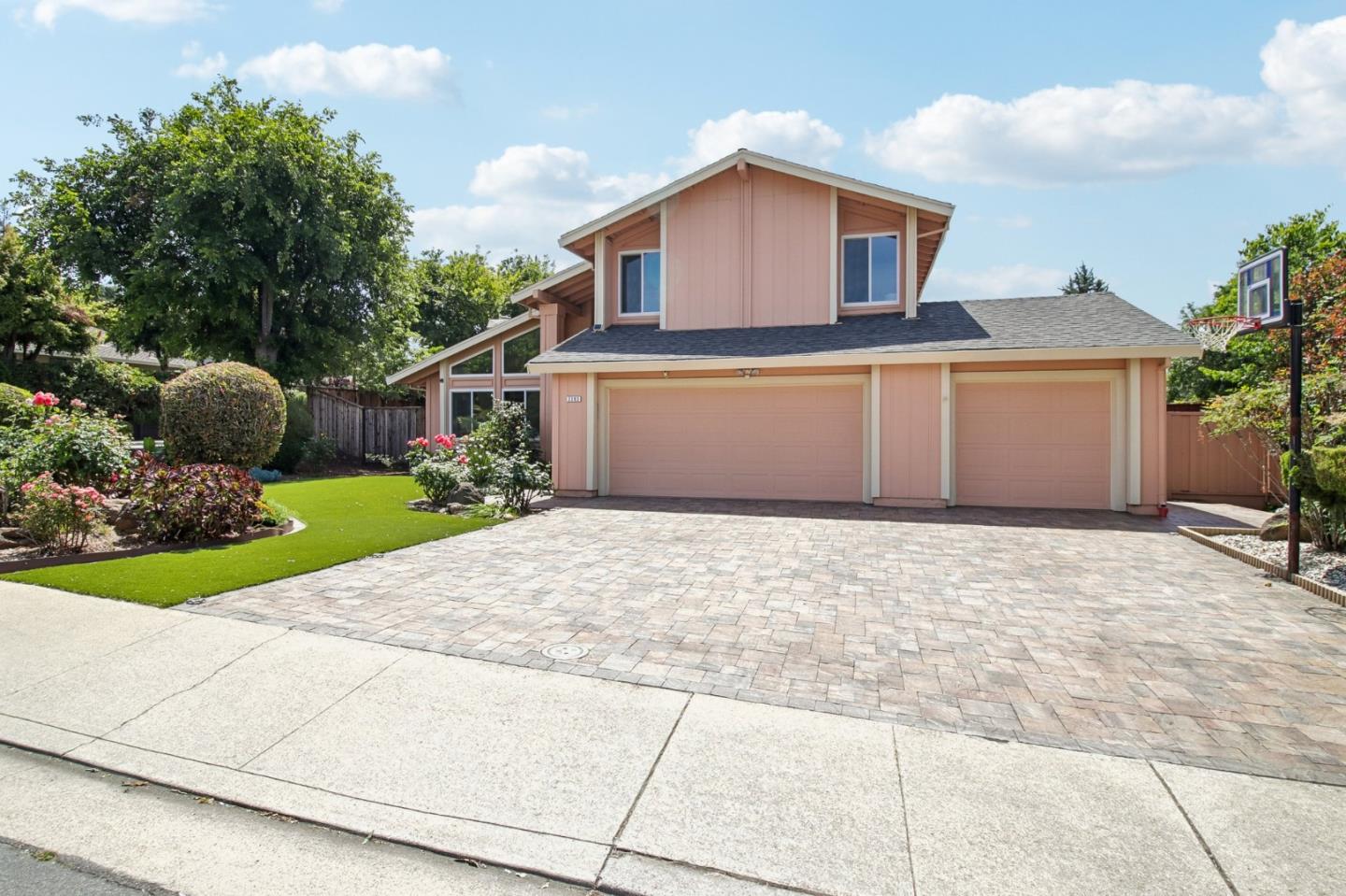 3393 Belgrove Circle