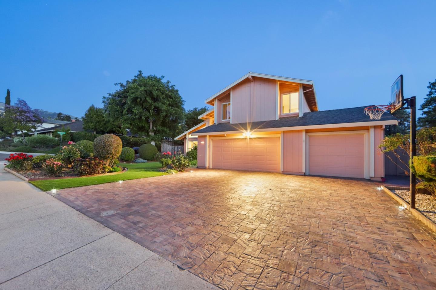 3393 Belgrove Circle