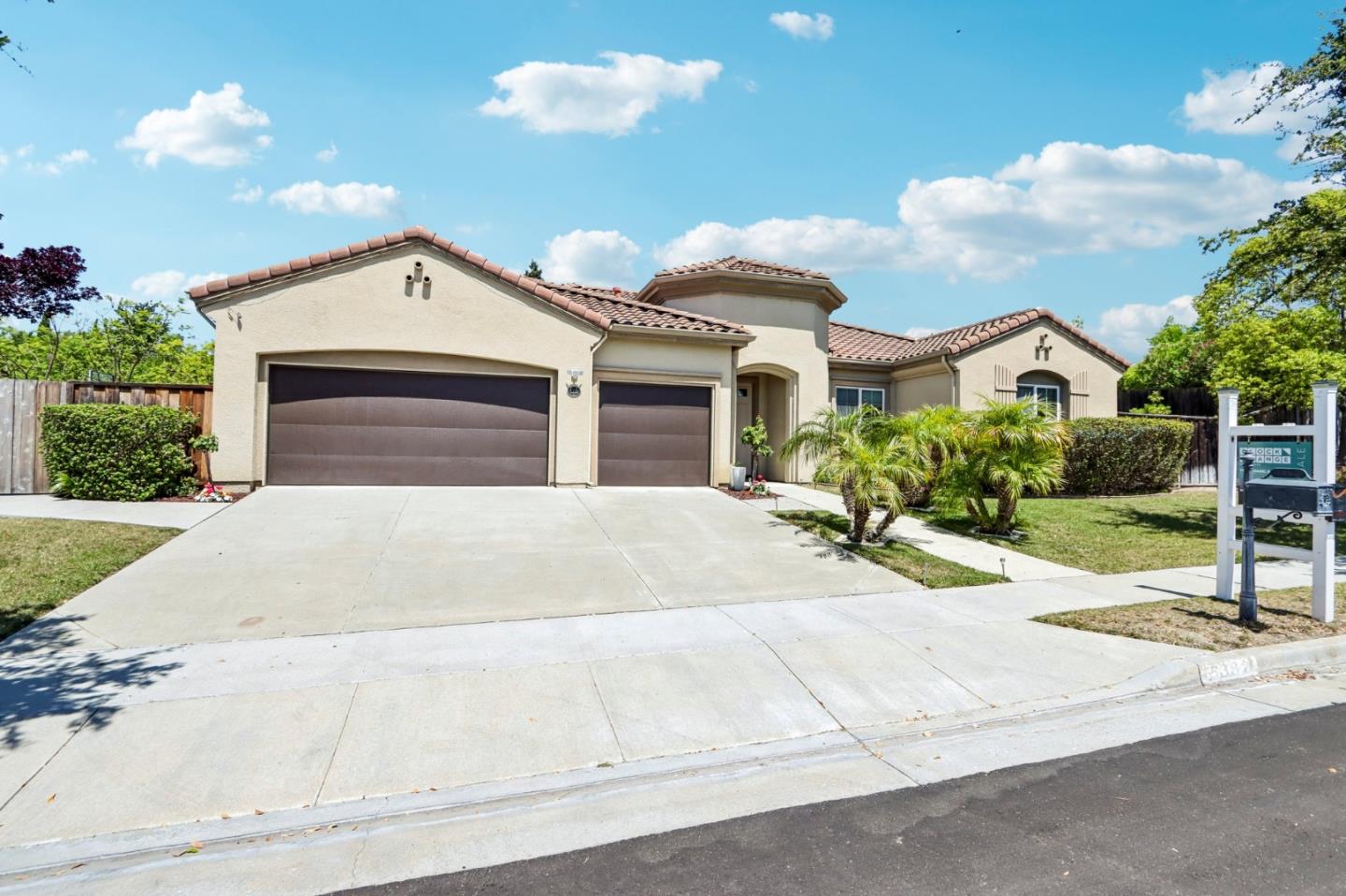 5382 Beaumont Canyon Drive