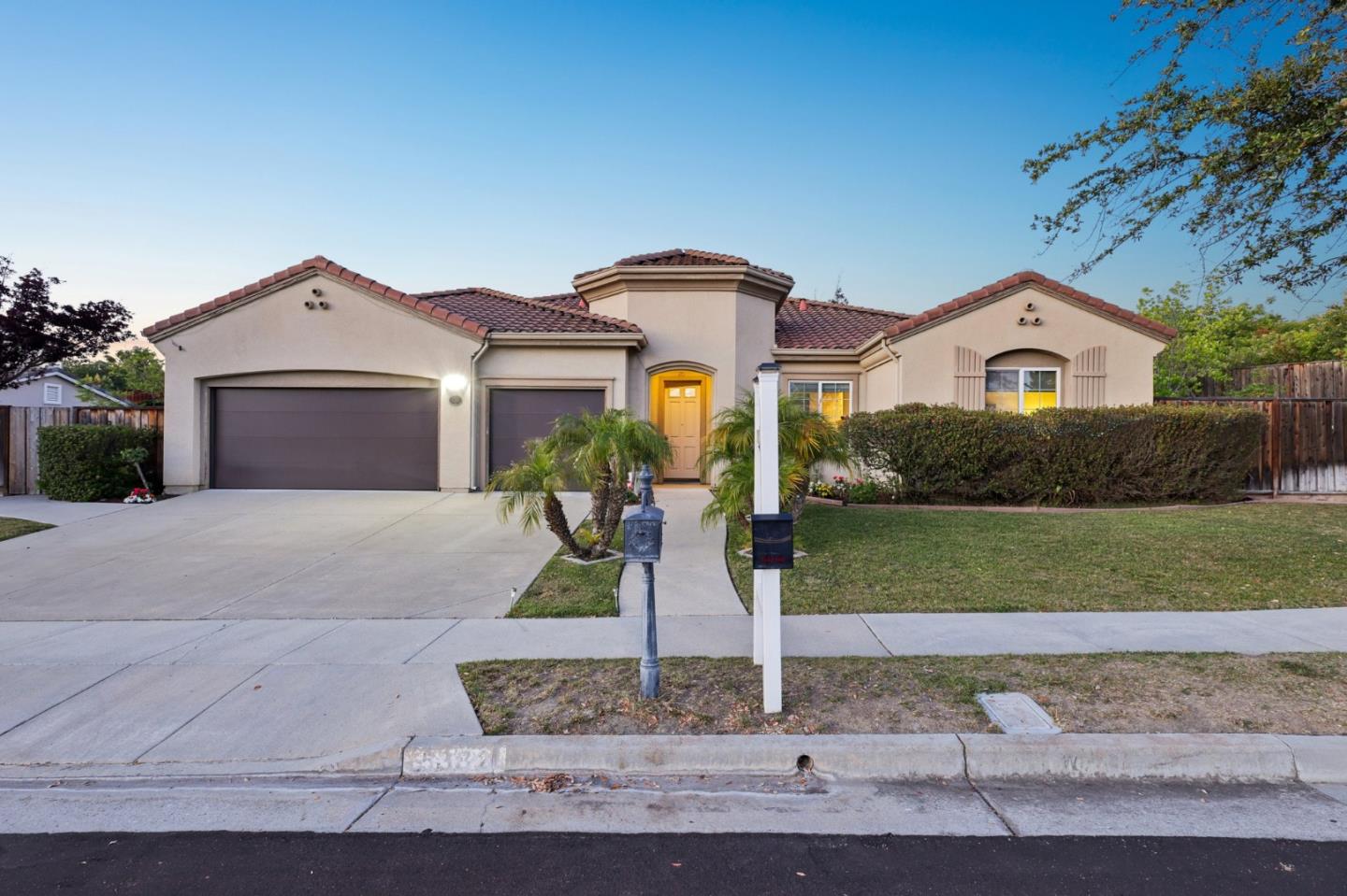 5382 Beaumont Canyon Drive