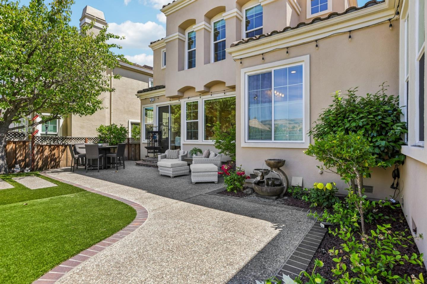 5238 Saint Annes Court