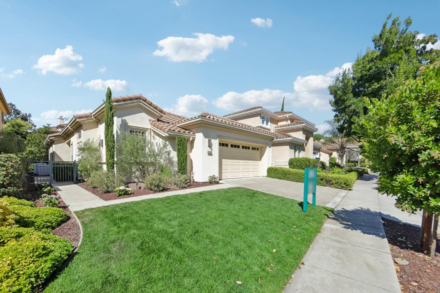 5869 Pistoia Way