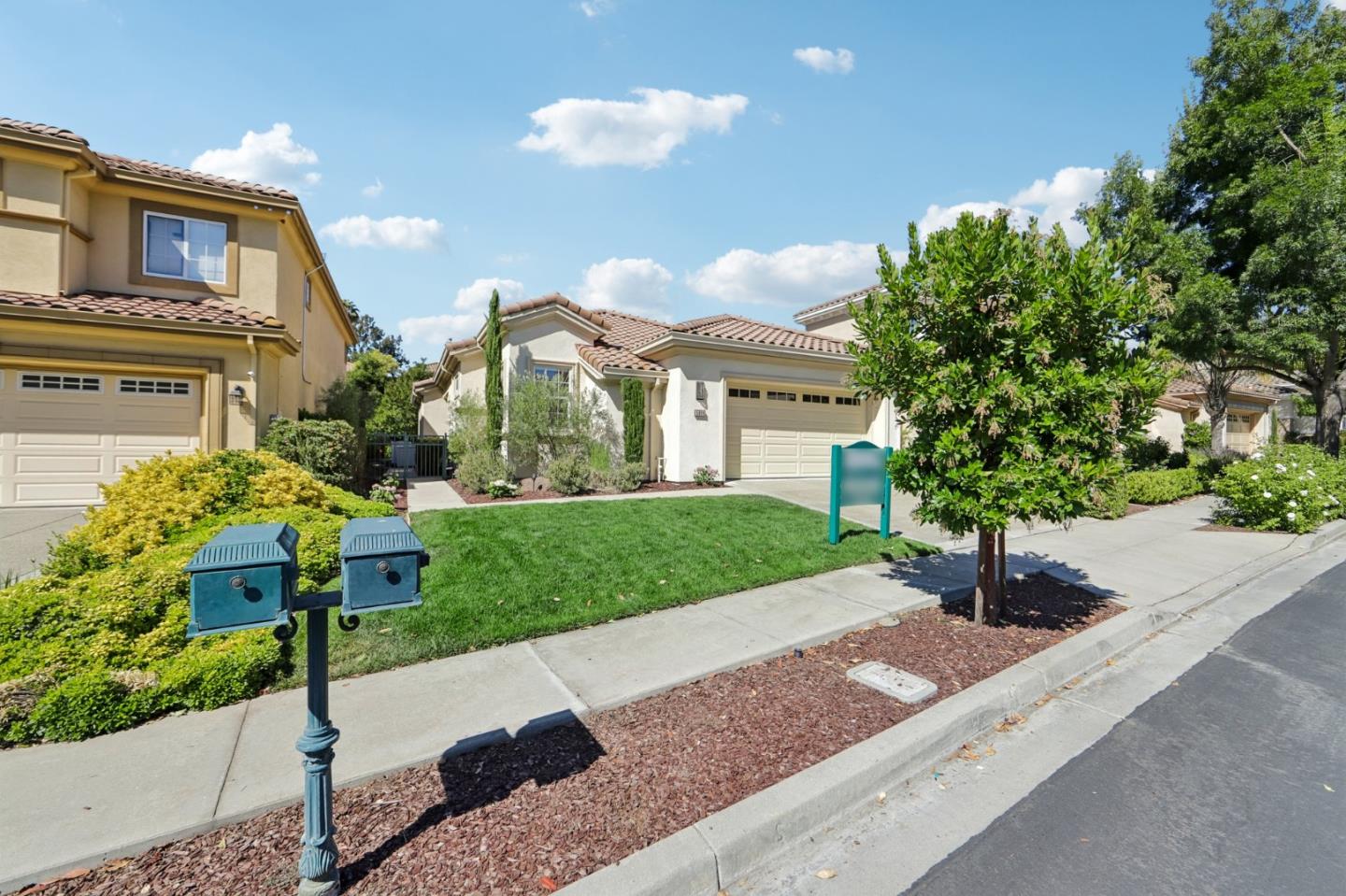 5869 Pistoia Way