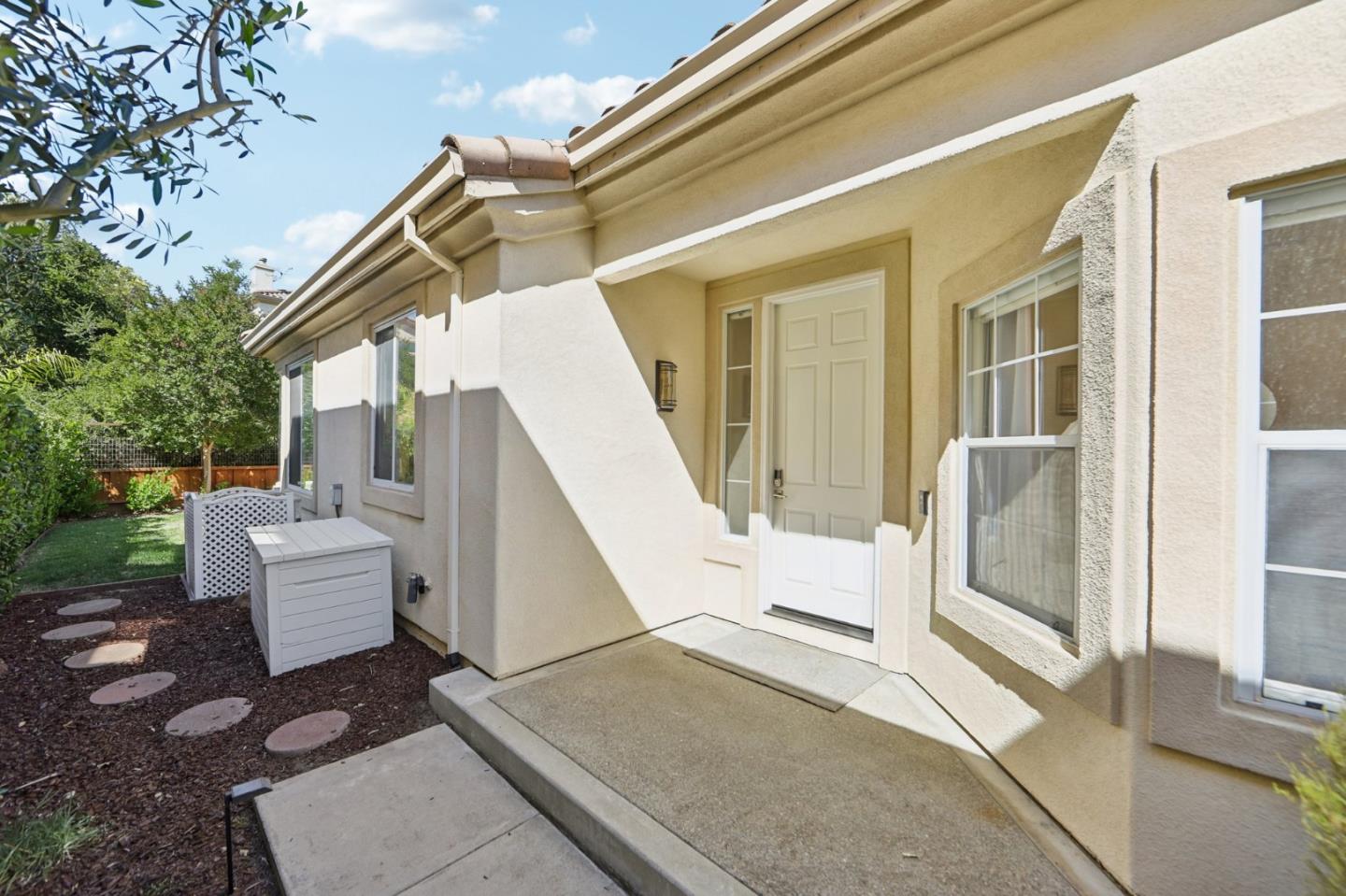 5869 Pistoia Way