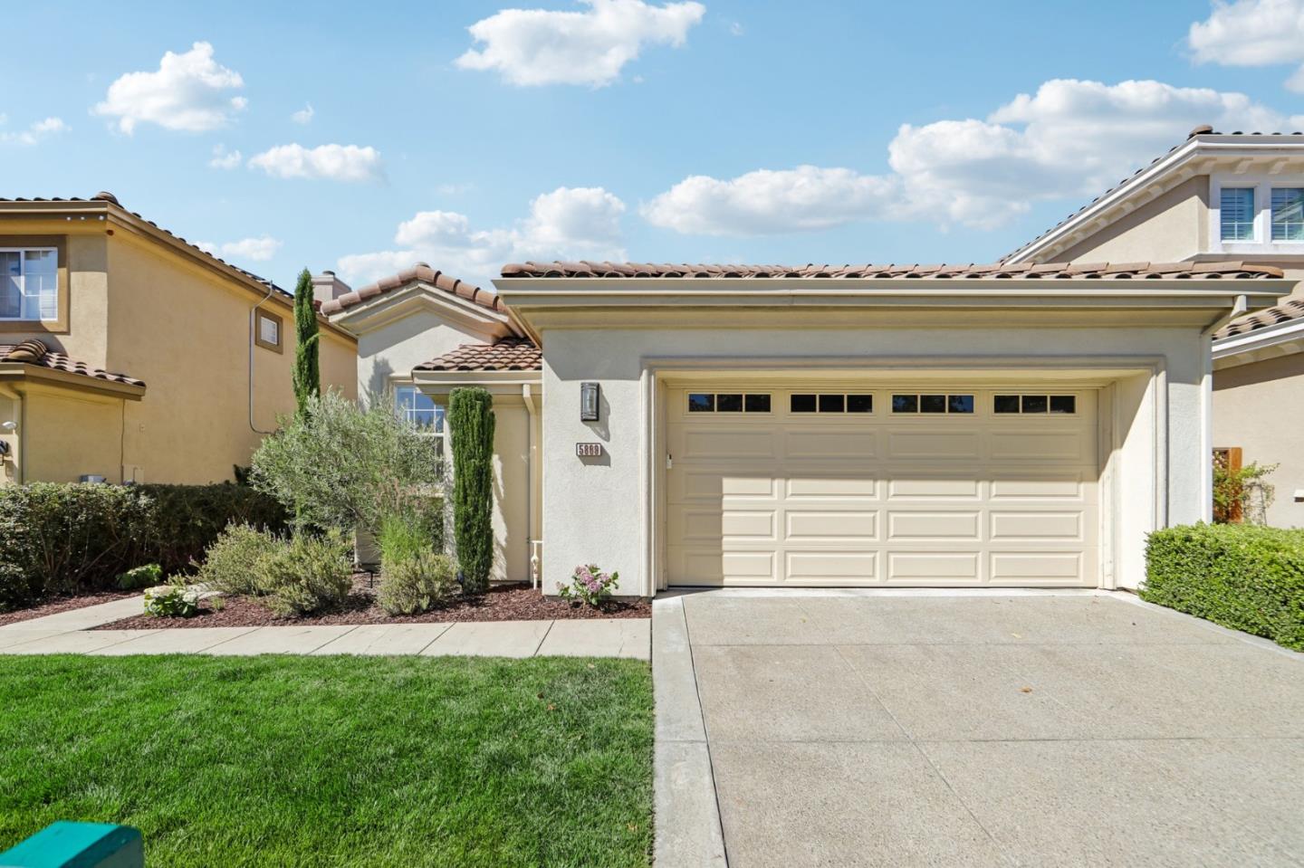 5869 Pistoia Way