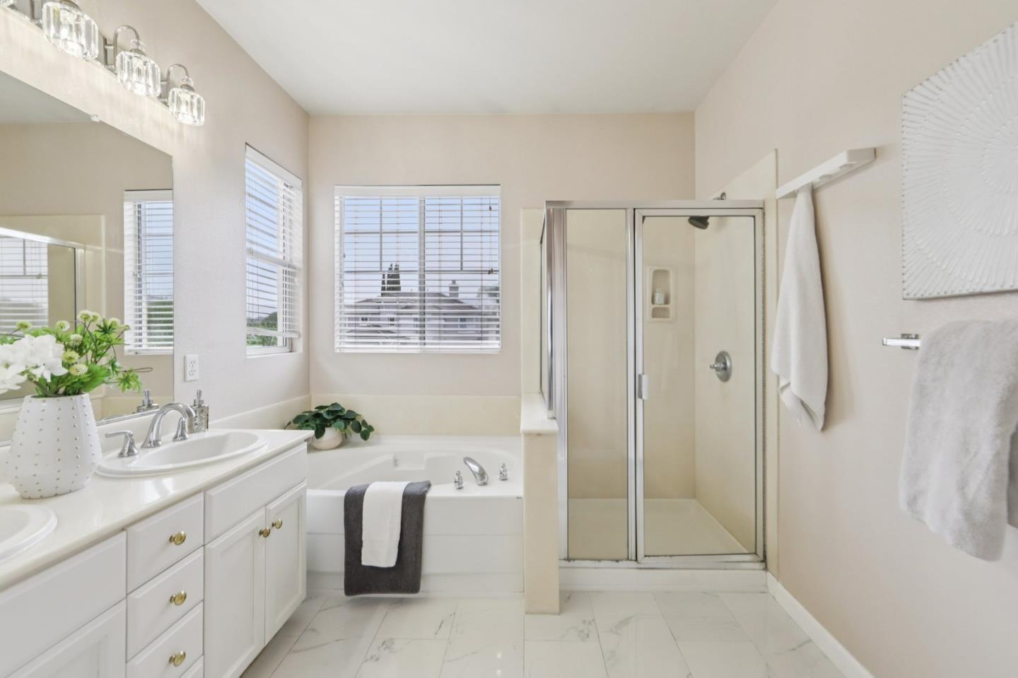 4011 Greenyard CT